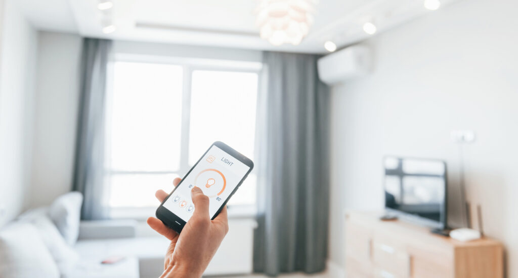 Inteligentne zarzadzanie klimatem – sterowanie HVAC za pomoca glosu i smartfona
